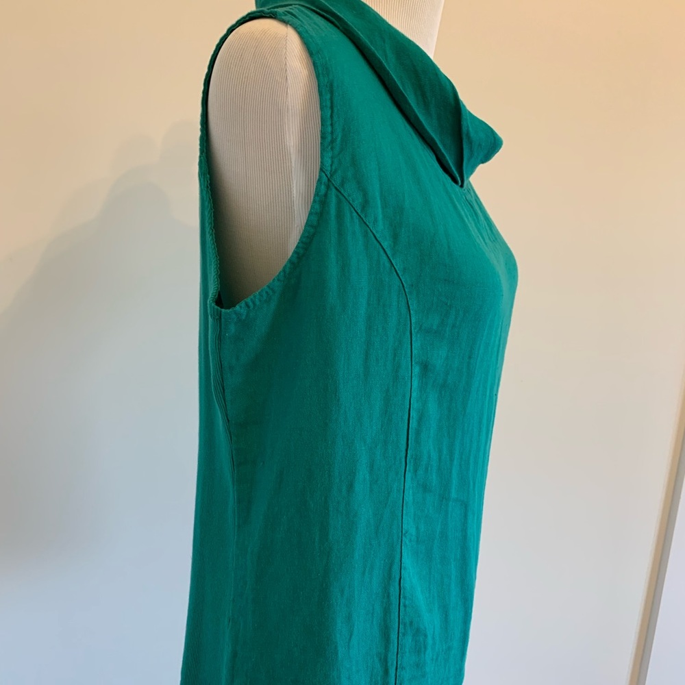Sleeveless top